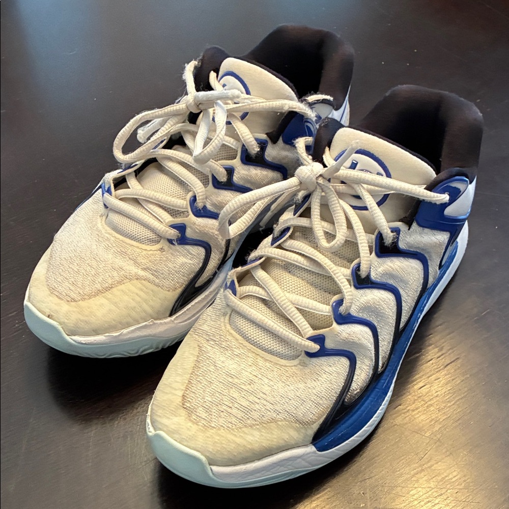 Nike Kids' Sneakers in White and Navy - Kevin Durant